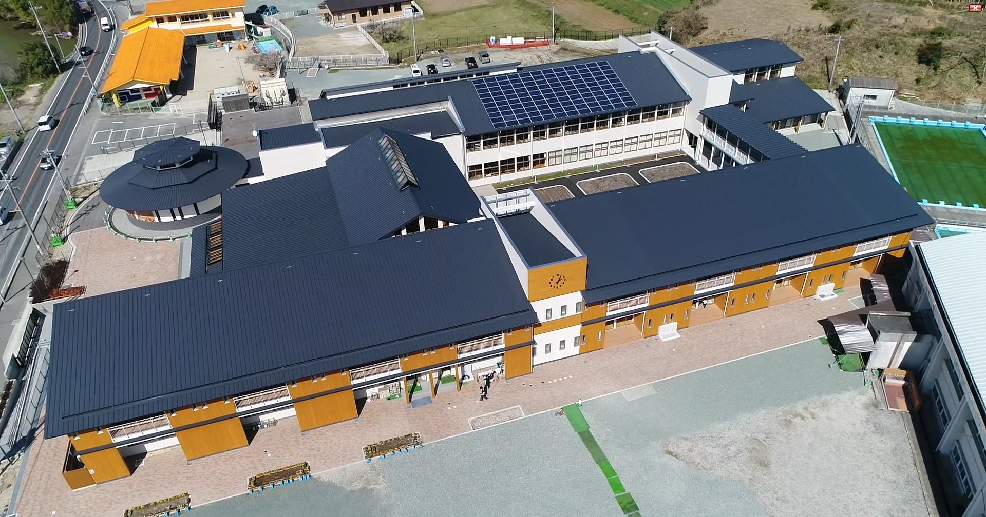 広川町立下広川小学校 様 - ヤマサハウスの木造施設建築